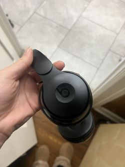 Beats Solo Pro 