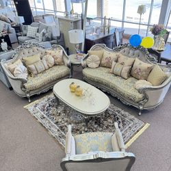 Traditional Homey Sofa, Loveseat and Chair