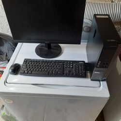 Dell Optiplex Windows 10 Desktop Computer With Acer Flat Panel Monitor Wireless Keyboard & Mouse