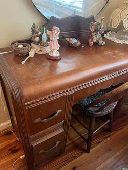 Art deco vanity