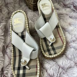 Burberry flip flops sale best sale