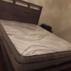 Pillow top queen size set $299.99 mattress and box spring only 