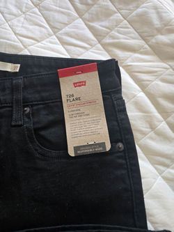 Levi's Women's 726 Flare Jeans Size 27