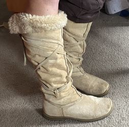 Women’s Suede Boots