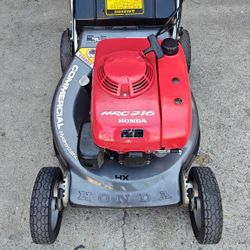Honda HRC 216 Commercial Lawn Mower 