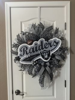 RAIDERS Wreath 