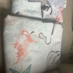 2 SET DE CORTINAS DE BAÑO CON GANCHOS $8 Dlls Cada set. EACH 