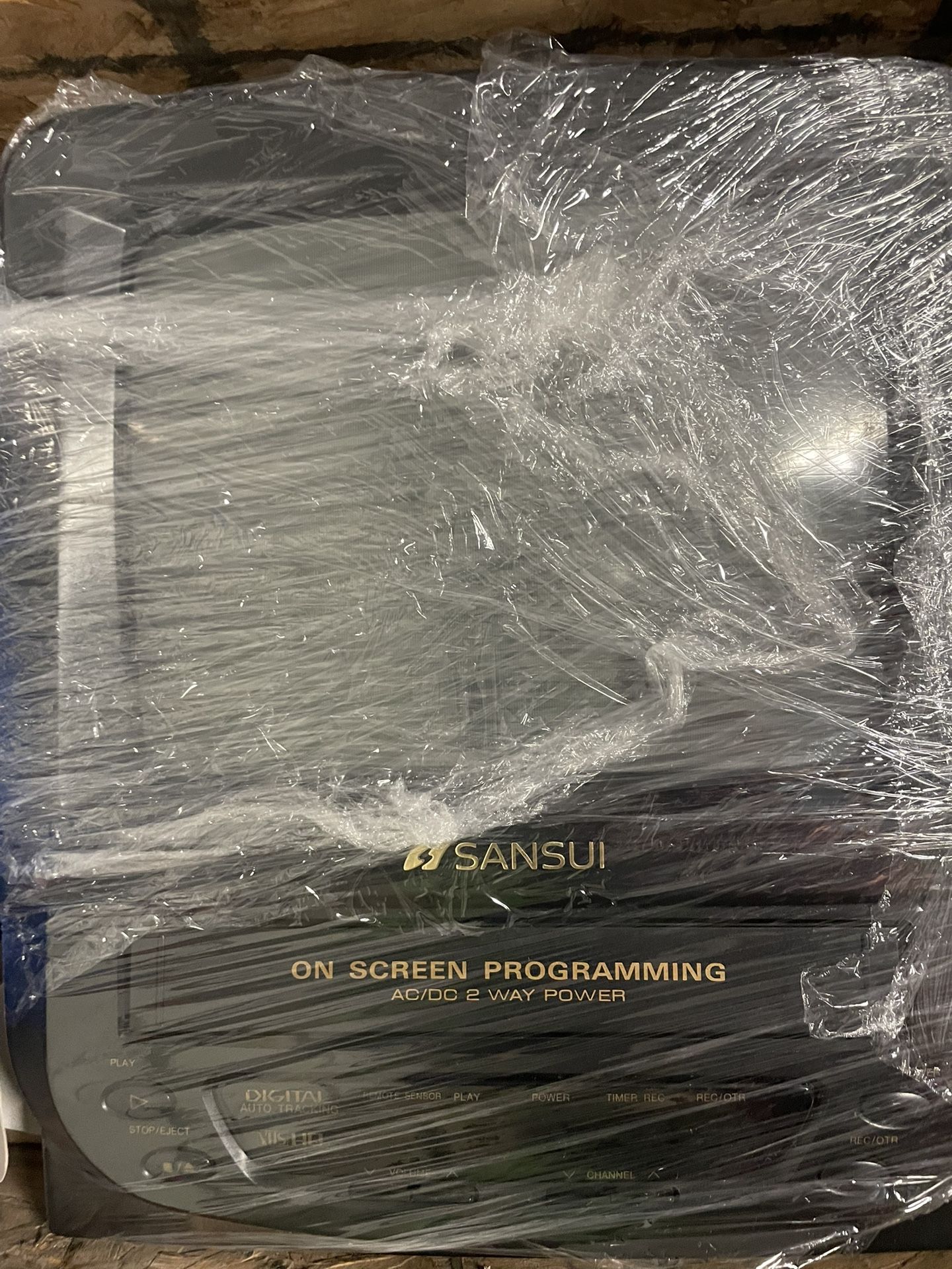 Sansui 9’ Tv VCR Combo Plus VHS Movies