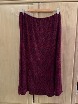 New from Simonton Says A- line skirt in black and cranberry design