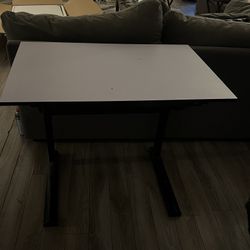 Adjustable Art Table