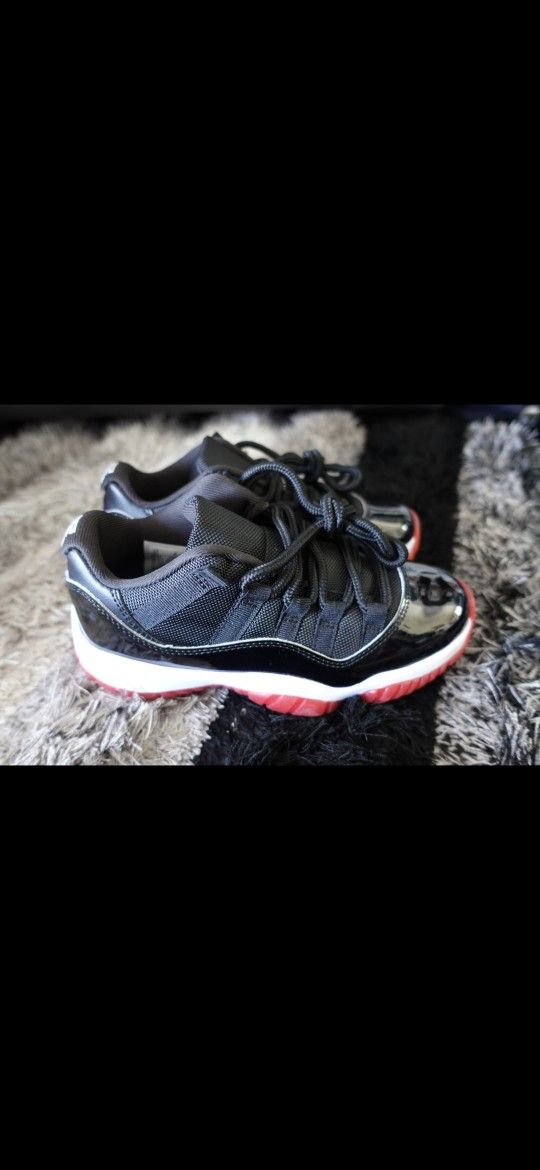 Air Jordan 11 Low Bred