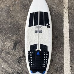 Slob Craft  Surfboard  5’8