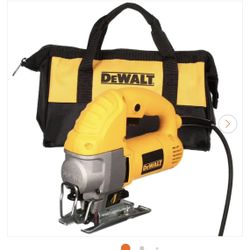 DEWALT 5.5 Amp Corded Variable Speed Jig Saw Kit with Bag