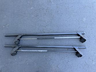 Thule Cross Bars - Sold AS IS
