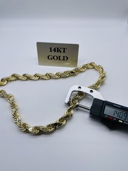 Like new! 14K Diamond Cut Rope Chain Specials!