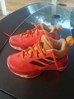 Kids size 11 ,  15$
