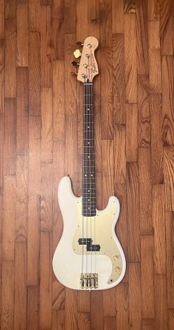GOLDIE Beautiful Fender Precision Mexican Standard Bass