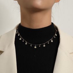 Beautiful flowel necklace for women