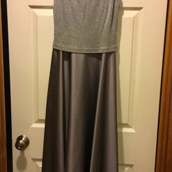 Long Sleeveless Gown with Matching Shawl