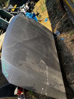 In very good condition no dense no scratches a 2018 to 2022 Honda Accord sport OEM hood