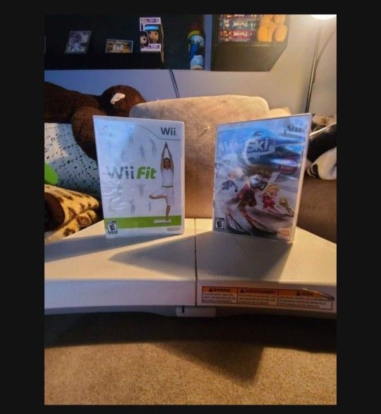 Wii Balance Board With We Skii And Wii Fit 