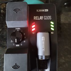 Line 6 Relay G10S Digital Wireless Guitar  System Receiver & Transmitter 
