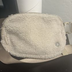 Lululemon 1L Fleece Belt bag 