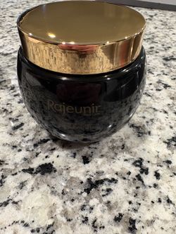 Rajeunir black caviar scrub