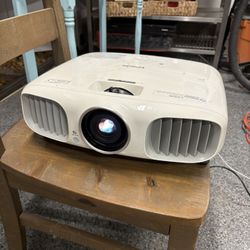 Epson Powerlite Home Cinema 3020 Projector