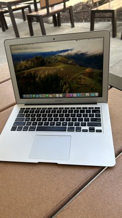 Apple MacBook Air 13” i5/4GB/256GB SSD $180 