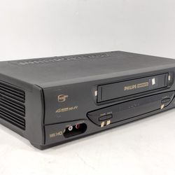 Philips Magnavox VRA671AT21 VHS VCR Player Recorder Tested No Remote