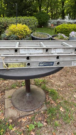 Aluminum ladders