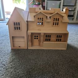 Melissa & Dough Wooden Play House 