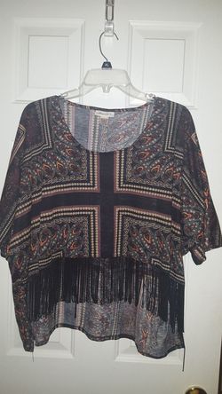 Cute blouse with fringe