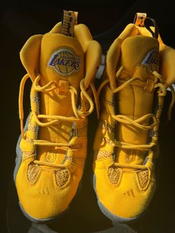 Crazy 8's Lakers Edition