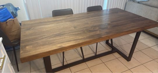 Dinning table