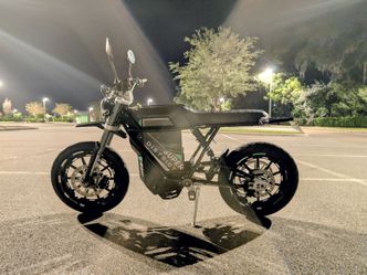 LAND MOTO Super District - Black