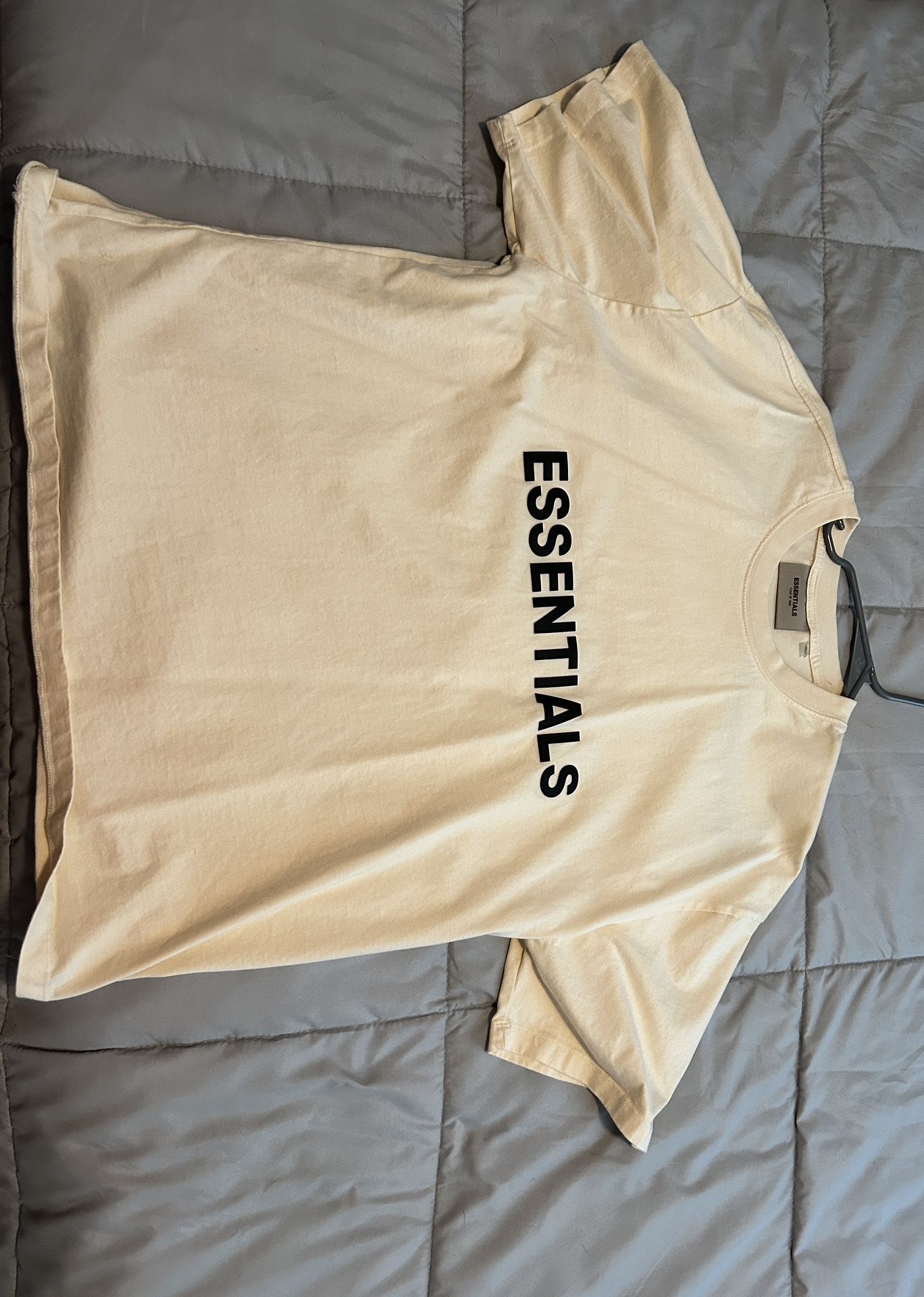 Essentials T-Shirt, Size Large