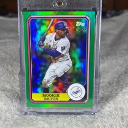 2025 Topps Short Print Mookie Betts Green Refractor Numbered To 99 Only 