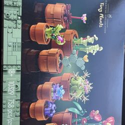 LEGO Icons Tiny Plants 
