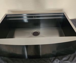 Matte Black Finished Stainless Steel 33 in. x 22 in. Farmhouse Apron Mount Kitchen Sink