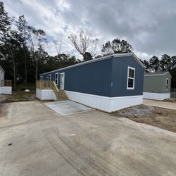 Mobile home ready for move in!
