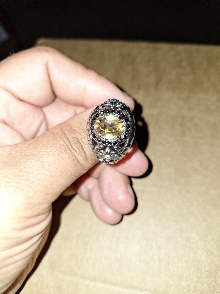 Men's Ring With 2 scorpions π¦ On Each Side