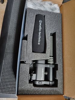 Audio-Technica AT8024 Stereo/Mono Camera-Mount Condenser Microphone