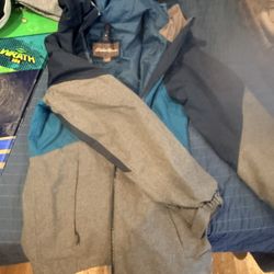 Eddie Bauer Snow Jacket Size Small. Women