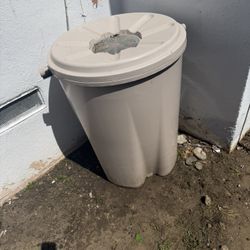 4 Large Water bins 
