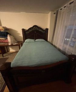 LUXURY QUEEN BED + MATRESS
