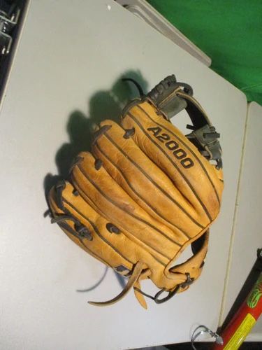 Used Wilson Pro-Stock A2000 1786 11 1/2" Baseball Glove - Has Wear Inside Glove