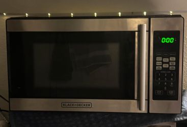 Microwave (Black+Decker)