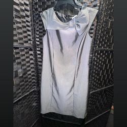 Elegant Gray Dress Size 6 In (Small) 